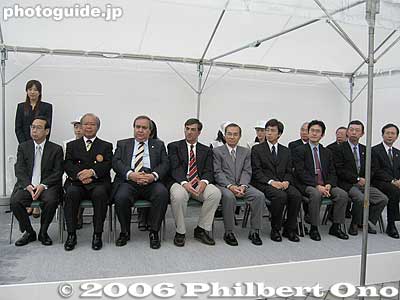 Dignitaries at the torch relay starting ceremony.
Keywords: tokyo athens 2004 olympic torch relay