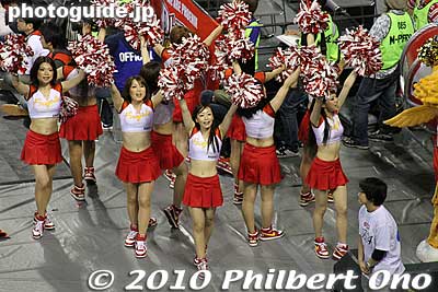 Phoenix Firegirls cheerleaders on the sidelines.
Keywords: tokyo koto-ku ward ariake Coliseum bj league pro basketball osaka evessa higashi-mikawa hamamatsu phoenix 
