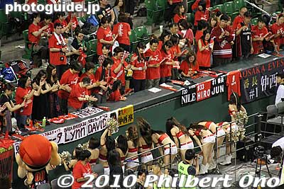 Osaka Evessa cheerleaders take a bow.
Keywords: tokyo koto-ku ward ariake Coliseum bj league pro basketball osaka evessa higashi-mikawa hamamatsu phoenix