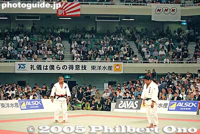 Keiji Suzuki vs. Hidekazu Shoda (semi-final)
Keywords: tokyo budokan kudanshita judo keiji suzuki