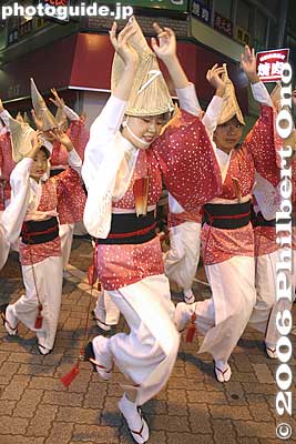 Shinobu-ren しのぶ連
Keywords: tokyo suginami-ku koenji awa odori dance festival