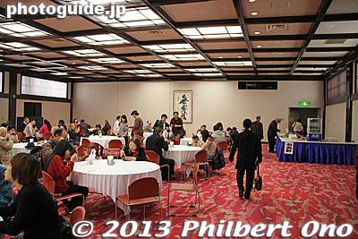 The banquet hall in the basement is used as a dining room during lunch time during tournaments. 大広間
Keywords: tokyo sumida-ku ryogoku kokugikan sumo japankokugikan