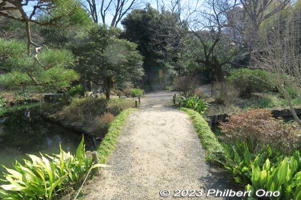 Pond bridge
Keywords: tokyo sumida-ku Mukojima Hyakkaen Garden pine tree