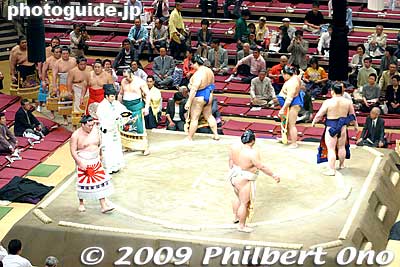 One colorful highlight each day during a tournament is the dohyo-iri ring-entering ceremony performed by rikishi in the top two divisions. These are rikishi in the second highest division called Juryo. 十両
Keywords: tokyo sumida-ku ward ryogoku kokugikan sumo ozumo rikishi wrestlers japankokugikan