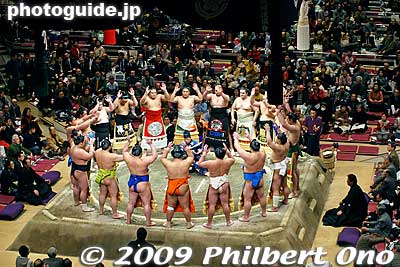 After the last wrestler is on the ring, they all turn around and raise their arms.
Keywords: tokyo sumida-ku ward ryogoku kokugikan sumo tournament ozumo rikishi wrestlers japankokugikan