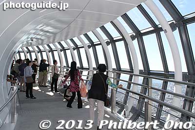 The higher observation deck called Tembo Galleria has a unique design with a spiraling walkway called the Skywalk.
Keywords: tokyo sumida-ku ward sky tree tower japanbuilding