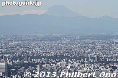 Mt. Fuji as seen from Tokyo Skytree.
Keywords: tokyo sumida-ku ward sky tree tower fujimt