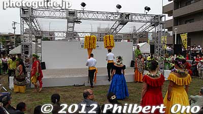 This stage in a small park near the Skytree, they had hula performances in the afternoon on May 20, 2012.
Keywords: tokyo sumida ward sky tree hula dancers