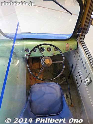 Bus driver's seat
Keywords: tokyo sumida-ku tobu museum train railway railroad bus classic