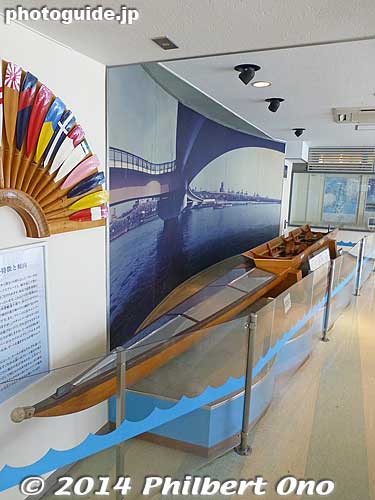 With Sumida River nearby, a rowing exhibit.
Keywords: tokyo sumida-ku tobu museum train railway railroad