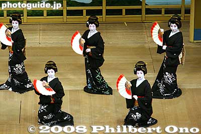 Keywords: tokyo taito-ku ward asakusa odori geisha kimono women japanese dancers japangeisha