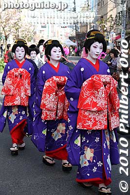Keywords: tokyo taito-ku asakusa geisha oiran courtesan sakura cherry blossom matsuri festival woman