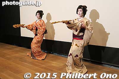 Keywords: tokyo taito-ku asakusa geisha odori dance