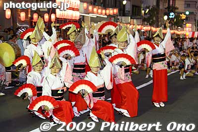 Shoko-ren 商興連
Keywords: tokyo toshima-ku otsuka awa odori folk dance matsuri festival bon 