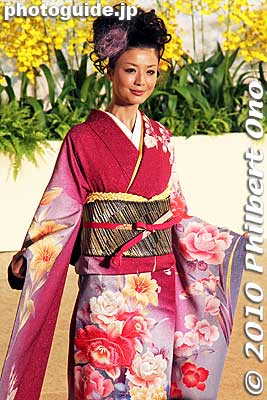 Keywords: tokyo bunkyo-ku dome Japan Grand Prix International Orchids Festival show flowers kimono women kimonobijin