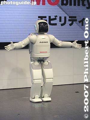 Look ma, I can stand!
Keywords: tokyo robotics show fair trade humanoid robots