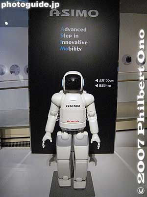 Then the ASIMO in 2000. The current ASIMO is only 130 cm tall and 54 kg. Much less intimidating than its predecessors. ASIMO stands for Advanced Step in Innovative MObility.
Keywords: tokyo robotics show fair trade humanoid robots
