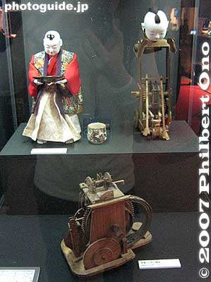 Traditional karakuri dolls which were maneuvered using strings and gears. These would be put atop a float during festivals.
Keywords: tokyo robotics show fair trade humanoid robots