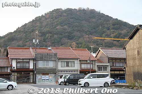 Mt. Utsubuki where there was a castle until 1615. 打吹山
Keywords: tottori kurayoshi shirakabe Utsubuki-Tamagawa