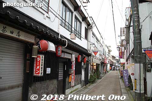 One of the main streets of Misasa Onsen.
Keywords: tottori misasa onsen hot spring spa