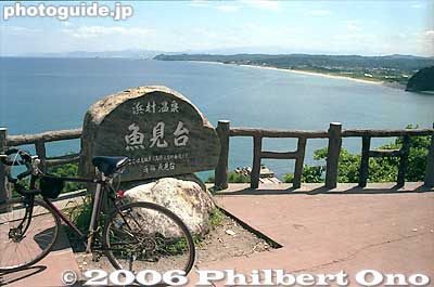 Uomidai Lookout Point 魚見台
Keywords: tottori beach coast ocean sand bicycle