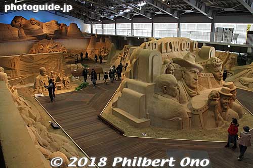 Inside the Sand Museum in Tottori. Giant sand sculptures all representing the USA.
Keywords: tottori Sand Museum sculptures