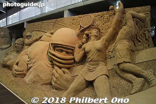 American sports sand sculpture.
Keywords: tottori Sand Museum sculptures