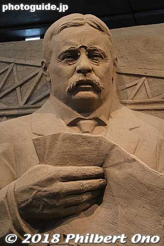 President Theodore Roosevelt sand sculpture. Mr. Rough Rider himself. Look at how detailed it is. Notice the veins on his hand.
Keywords: tottori Sand Museum sculptures japansculpture