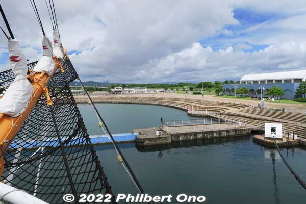 Kaiwo Maru Park as seen from the bow.
Keywords: Toyama Shinko Port imizu kaio kaiwo maru museum ship