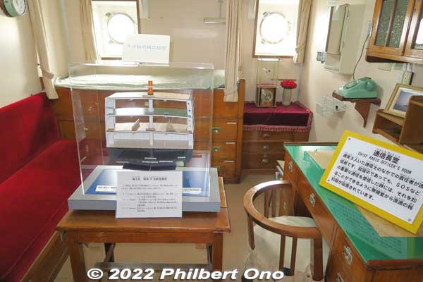 Chief Radio Officer's quarters. No Internet in those days.
Keywords: Toyama Shinko Port imizu kaio kaiwo maru museum ship