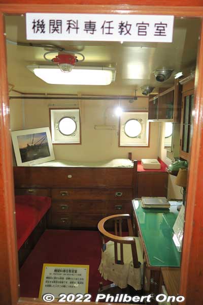 Senior Engineering Professor's cabin.
Keywords: Toyama Shinko Port imizu kaio kaiwo maru museum ship