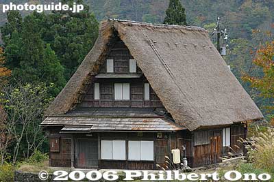 Ainokura
Keywords: toyama nanto ainokura gassho-zukuri thatched roof house minka japanhouse