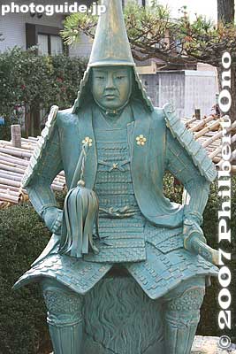 Maeda Toshinaga, the 2nd lord of the Kaga domain and founder of Takaoka
Keywords: toyama takaoka zen buddhist temple zuiryuji japansculpture
