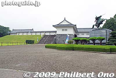 Behind Ninomaru Higashi Otemon Gate
Keywords: yamagata castle kajo park japancastle