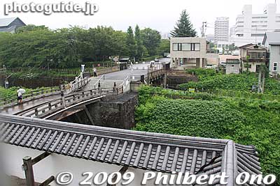 View of Ninomaru Higashi Otemon Gate's bridge.
Keywords: yamagata castle kajo park turret 
