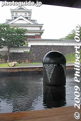 Kaminoyama Castle and foot bath. This is the only foot bath in Japan which was too hot. Before entering an empty foot bath, feel the water temperature with your hand.
Keywords: yamagata Kaminoyama Castle onsen hot spring 