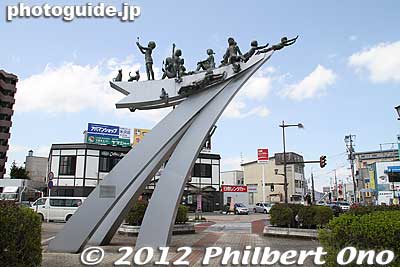 Sky sculpture at Yonezawa Station.
Keywords: yamagata yonezawa station train