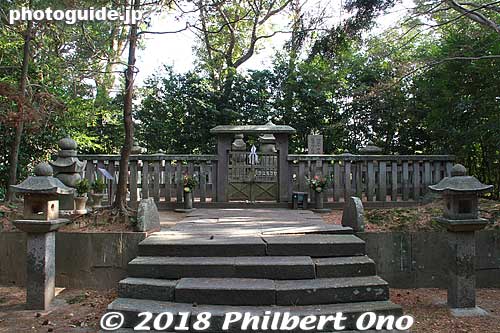 Grave of Mori Terumoto.
Keywords: yamaguchi hagi Tenjuin Mausoleum mori terumoto grave