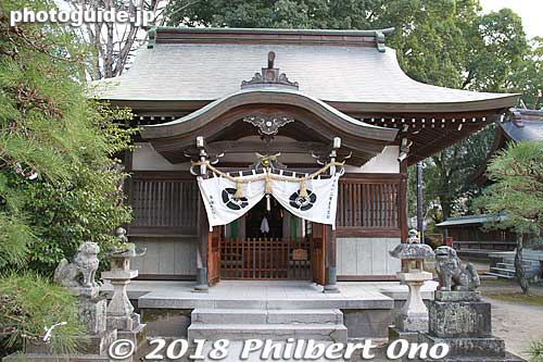 Adjacent to Shoin Shrine is Shomon Shrine that worships the students of Yoshida Shoin. 松門神社
Keywords: yamaguchi hagi yoshida shoin jinja shrine