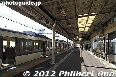 Train platform at JR Yanai Station.
Keywords: yamaguchi yanai shirakabe white wall traditional townscape train station