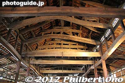 Ceiling of Sagawa Soy Sauce Storehouse.
Keywords: yamaguchi yanai shirakabe white wall traditional townscape
