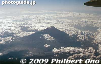 Mt. Fuji from the air.
Keywords: yamanashi shizuoka fuji-yoshida climbing mt. mount fuji mountain hiking japanmt japannationalpark fujimt