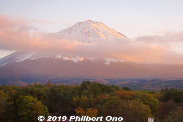 Mt. Fuji at sunset. Narusawa, Yamanashi Prefecture.
Keywords: yamanashi Narusawa mt. fuji fujimt